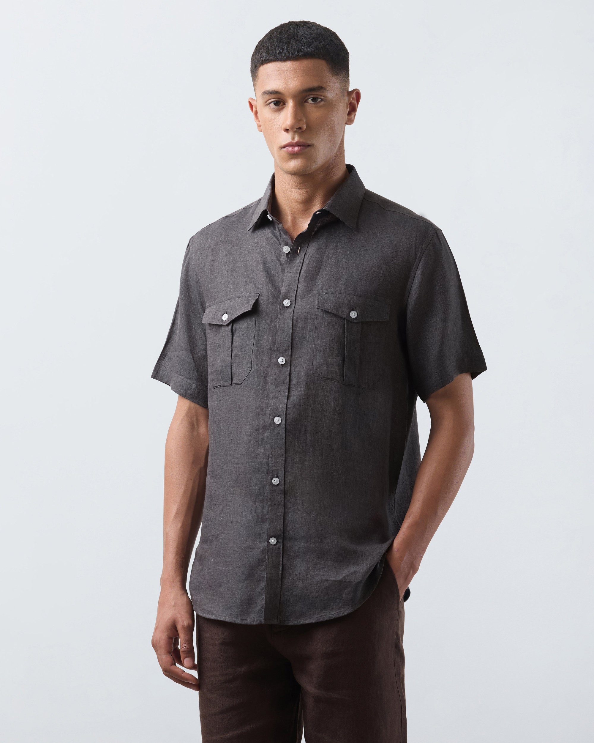 KANSO Dark Grey Linen Shirt, short sleeve, three quarter view #Sleeve_Short