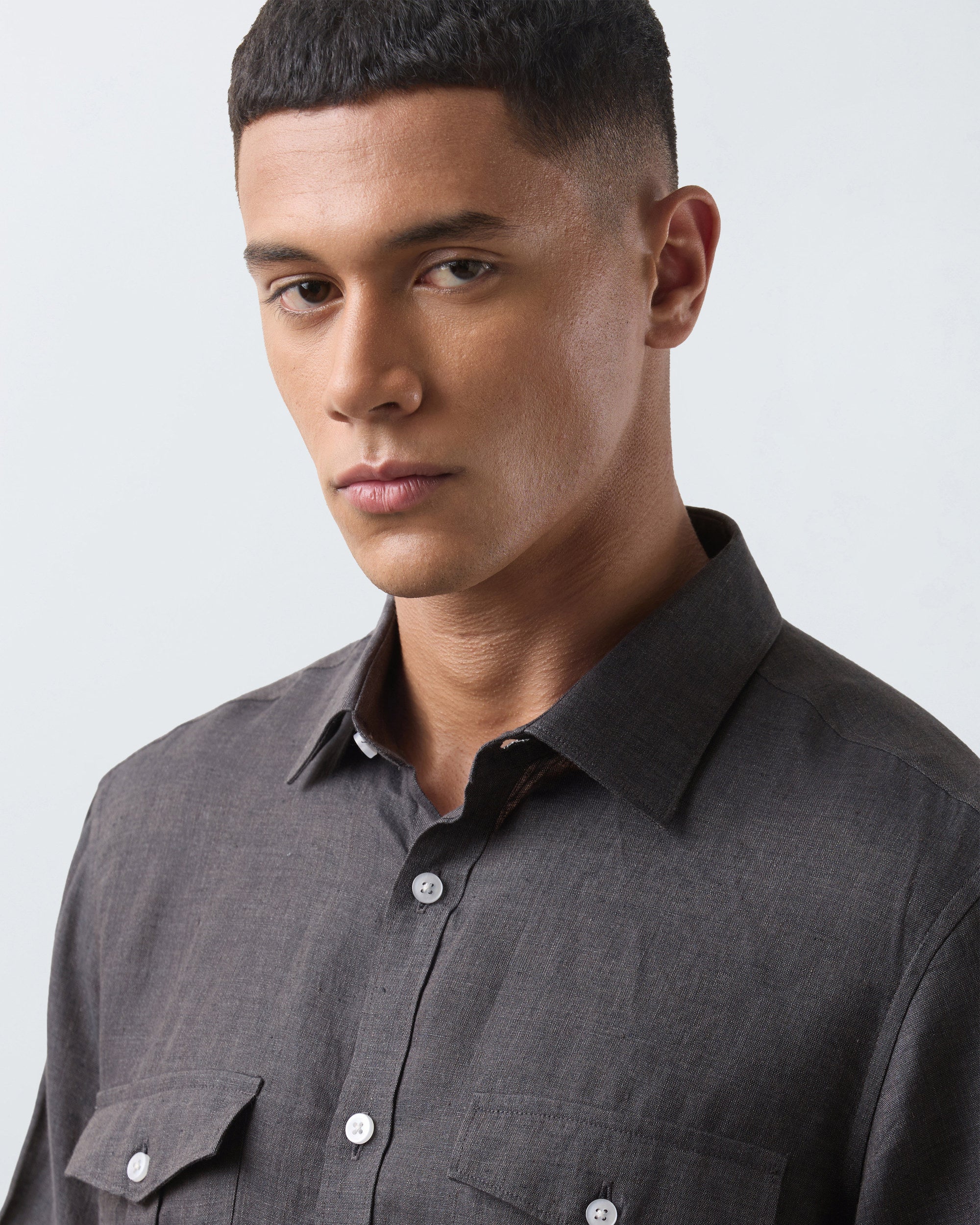 KANSO Dark Grey Linen Shirt, short sleeve, collar detail #Sleeve_Short